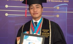 Karyawan Bank Rakyat Indonesia, Sukses Sandang Gelar Sarjana Dengan Predikat Cumlaude