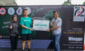 KlikDokter Serahkan CSR Berupa Voucher Pemeriksaan Pap Smear Gratis di Perayaan Hut RS Kanker Dharmais