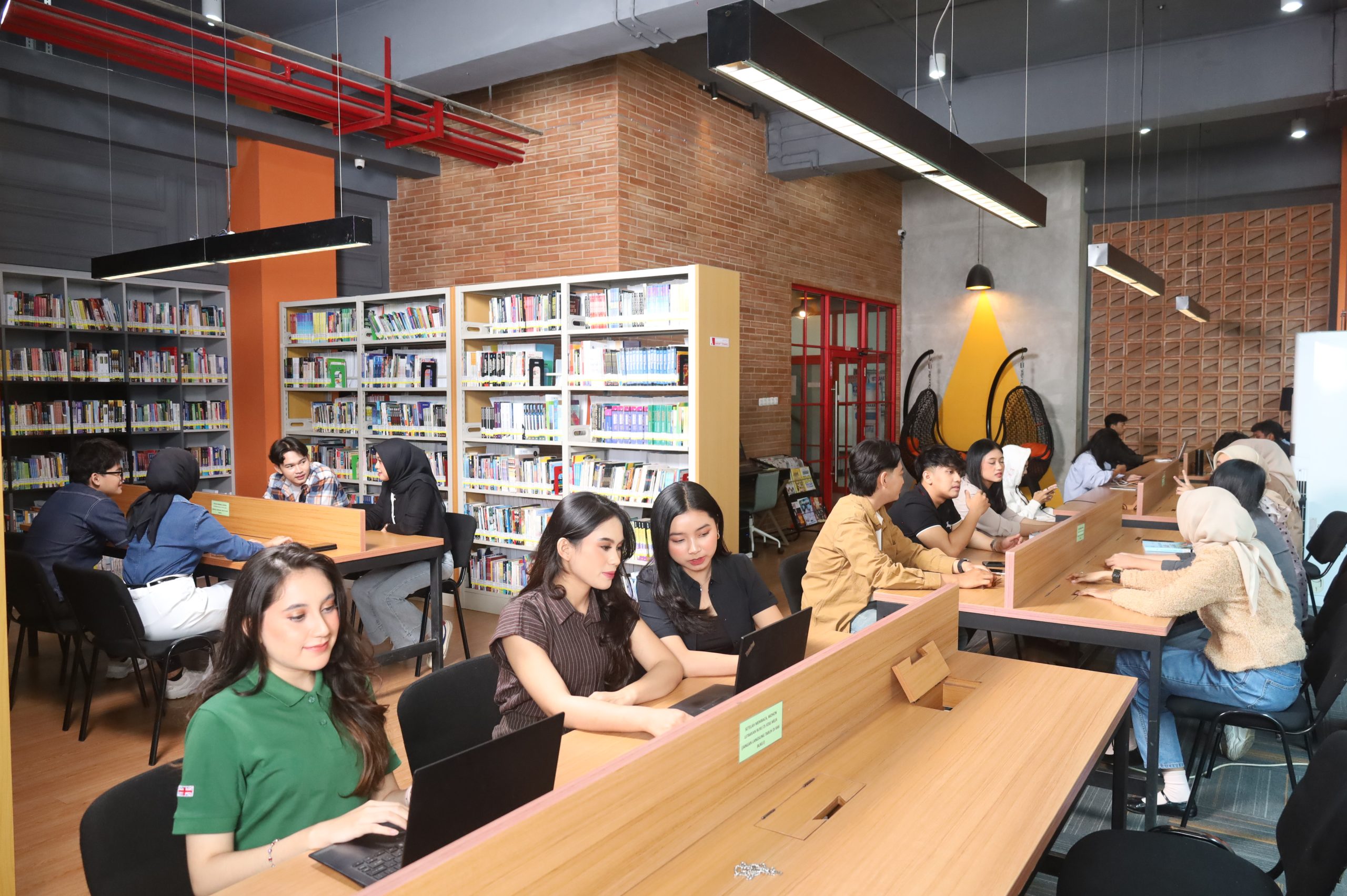 Kampus yang Bisa Sambil Kerja di Jakarta